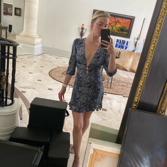 Reformation Scarlett Dress in Serpent - Picture 2 of 5